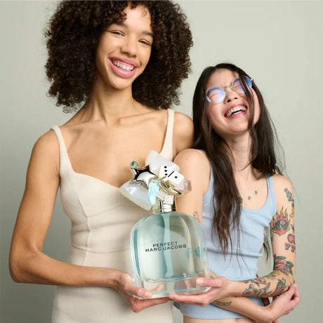How To Find a Perfect Fragrance For A Woman - LUXURIUM