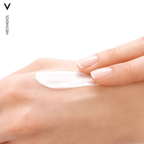 VICHY - Neovadiol Perimenopause Plumping Day Cream For Dry Skin - SKINCARE - LUXURIUM