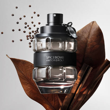 VIKTOR & ROLF - Spicebomb Eau De Toilette Spray 50ml - MEN'S FRAGRANCE - LUXURIUM